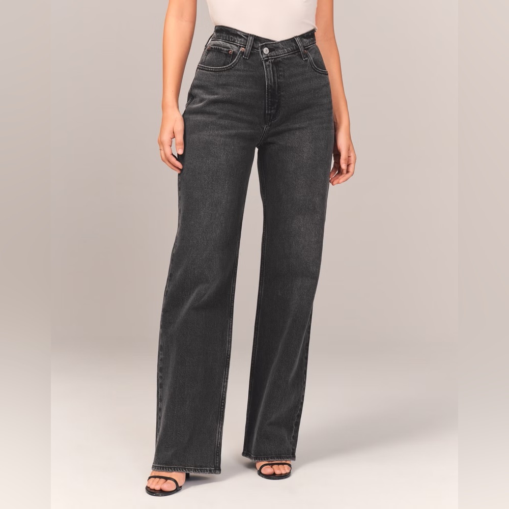 Abercrombie High rise Dad jean. Size 24 or 00. Crossover waistband. Worn once
